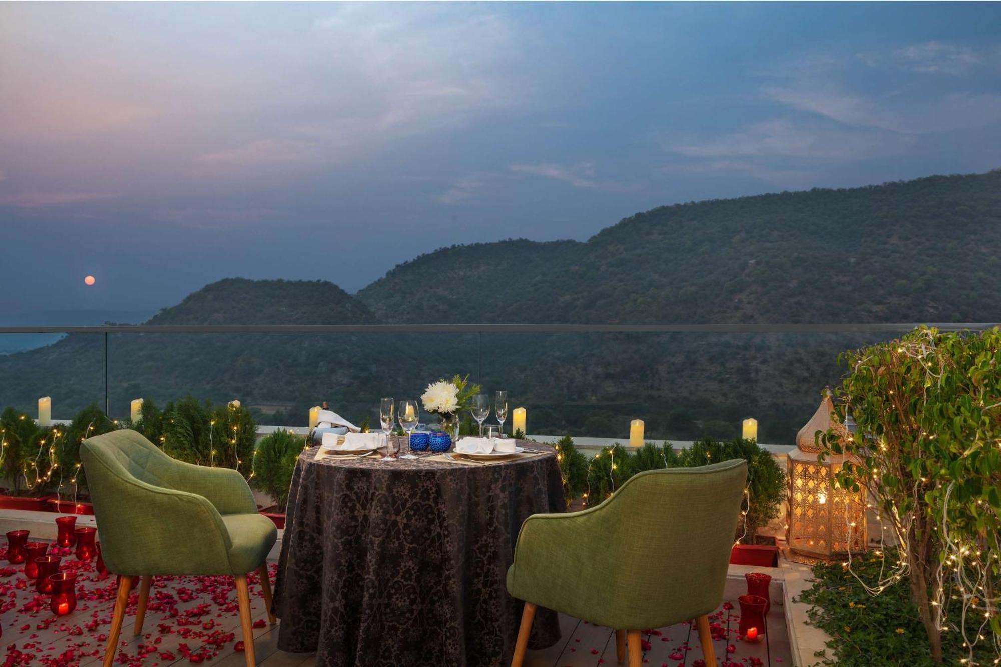 Doubletree By Hilton Jaipur Amer Exterior photo