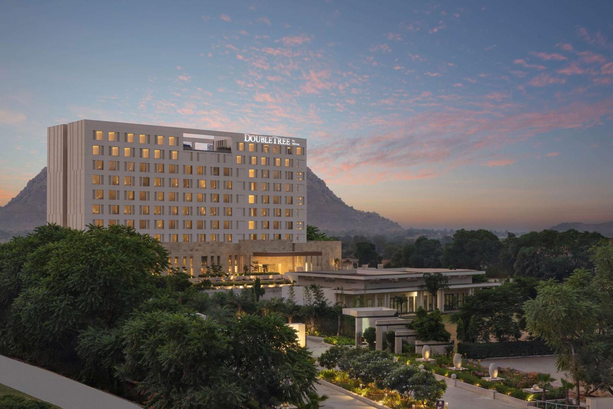 Doubletree By Hilton Jaipur Amer Exterior photo